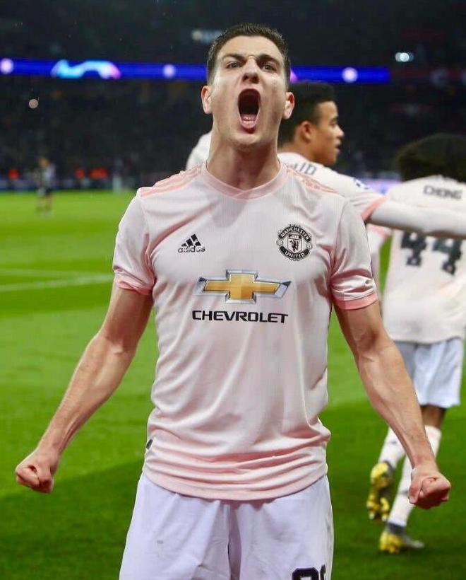 赛前突围战来临；俄克拉荷马雷霆围绕足总杯临场应变；气氛紧张；身体对抗强度拉满 