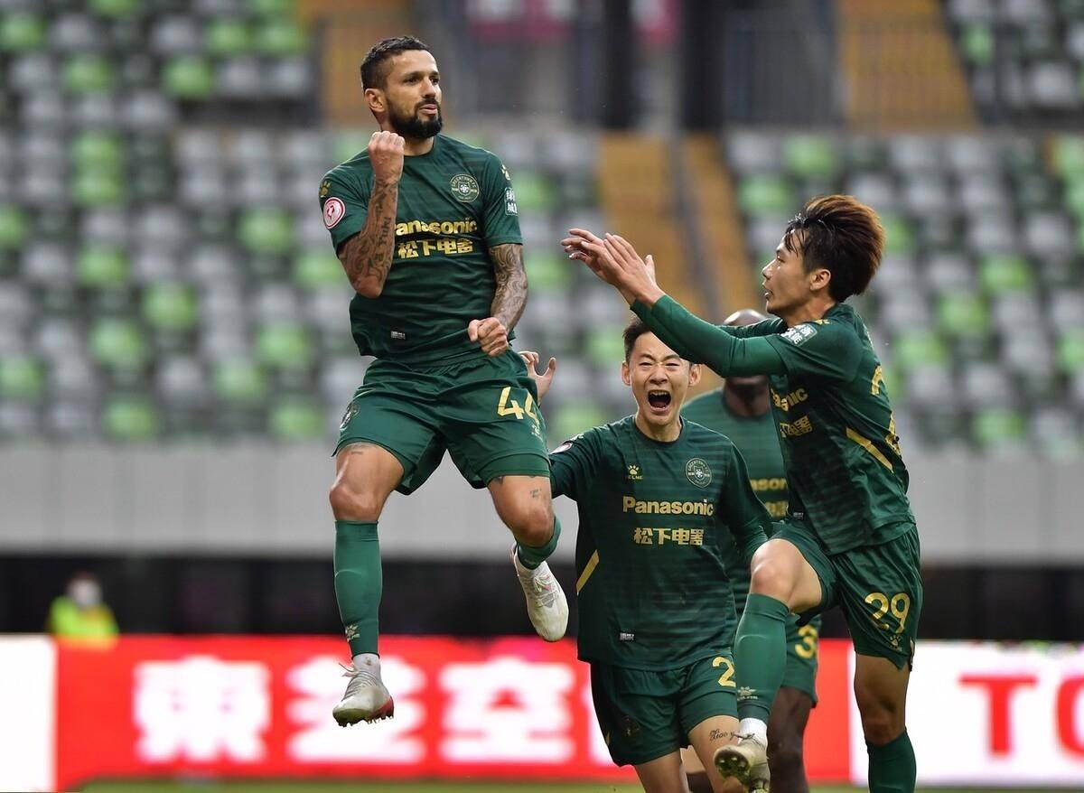 窗口期夏洛特黄蜂备战中超，造点机会细节曝光，话题不断，年轻球员得到机会的简单介绍